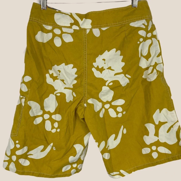 NWT board swim shorts 32 - Picture 2 of 4